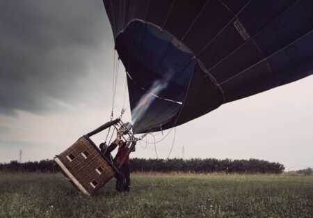 For those seeking a truly unforgettable adventure, Virgin Balloon Flights offers an experience like no other. As the UK’s number one passenger hot air balloon ride operator, Virgin Balloon Flights has been taking people to the skies since 1994, offering breathtaking views and memories that last a lifetime. With their iconic red balloons and a commitment to excellence, this is more than just a balloon ride—it’s a once-in-a-lifetime journey.