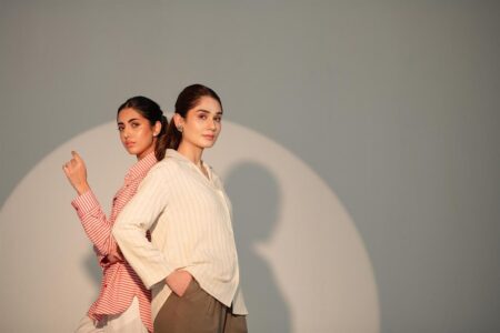 Stradivarius: Trendorientierte Damenmode mit verspieltem, modernem Touch Stradivarius ist eine zeitgenössische Modemarke, die für ihren jugendlichen, trendorientierten Ansatz bei Damenbekleidung, Accessoires und Schuhen bekannt ist. Gegründet 1994 in Barcelona und heute Teil der Inditex-Gruppe, hat sich Stradivarius zu einer weltweit anerkannten Marke mit starker Online- und Offline-Präsenz entwickelt.